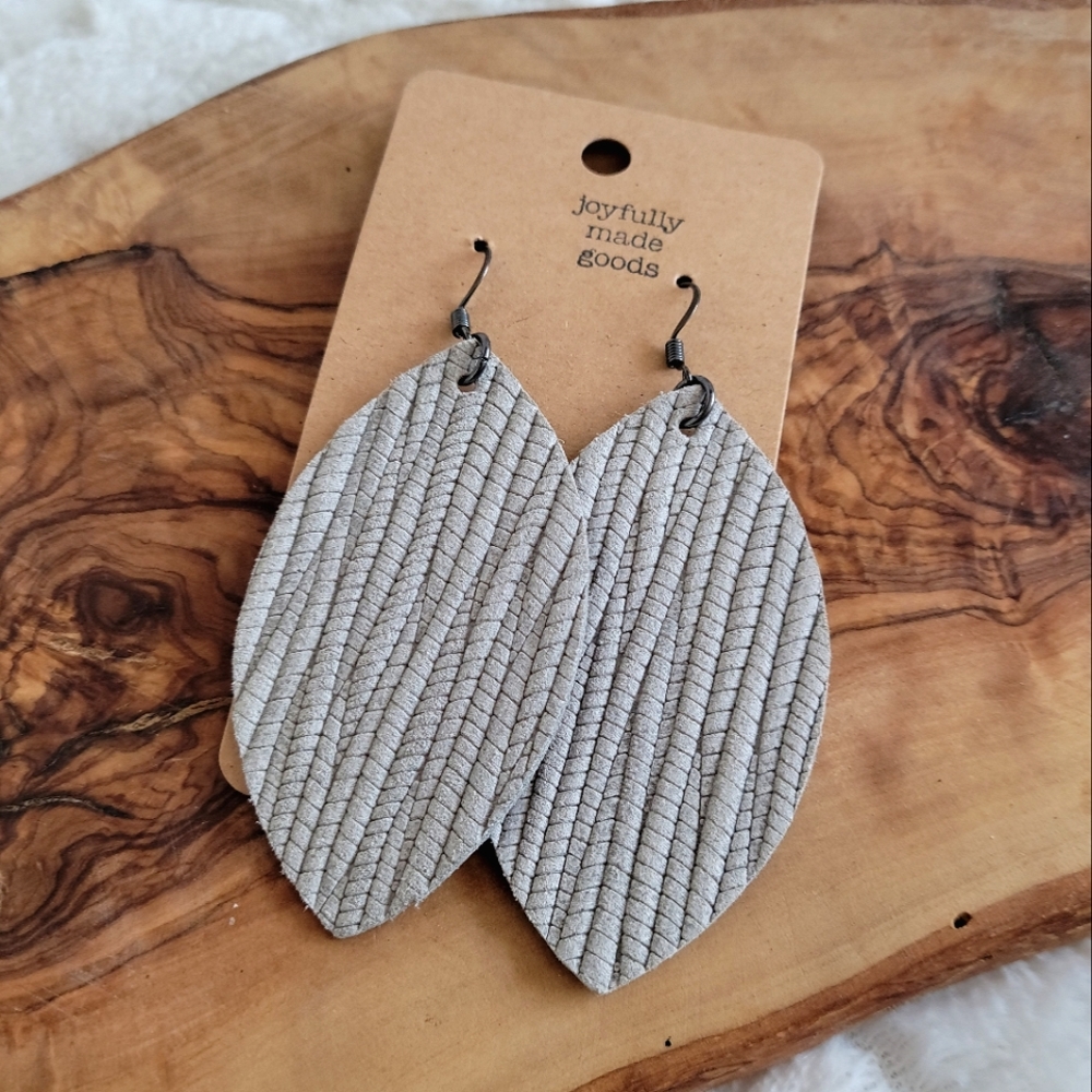 🆕 Leather earrings 🆕